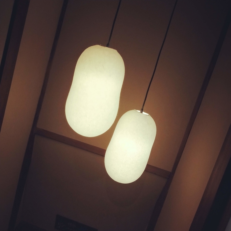 八坂ゆとねの廊下の照明