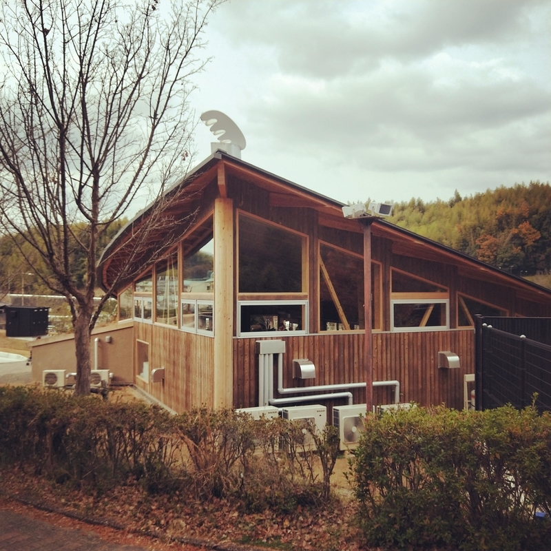 フードハンターパークの水の市場の外観