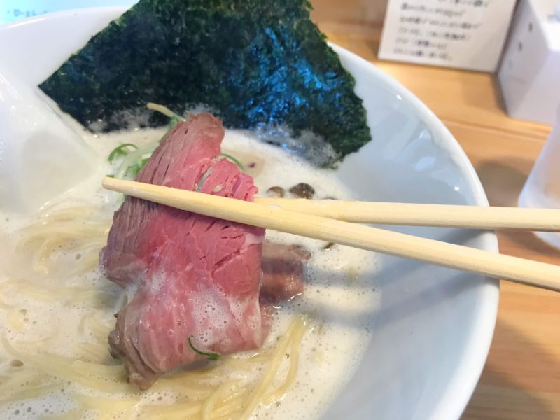 金沢流麺らーめん麺ローストビーフ