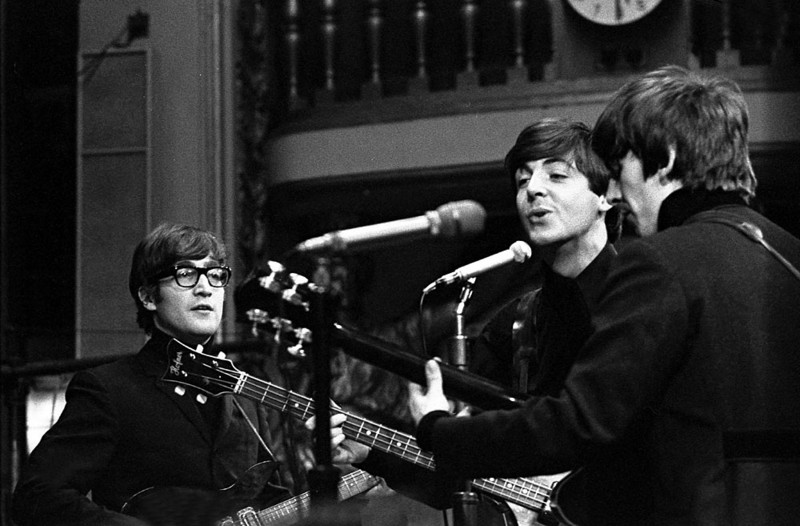 No.1069 / JOHN LENNON の初期の眼鏡写真.. - Outsider Records!