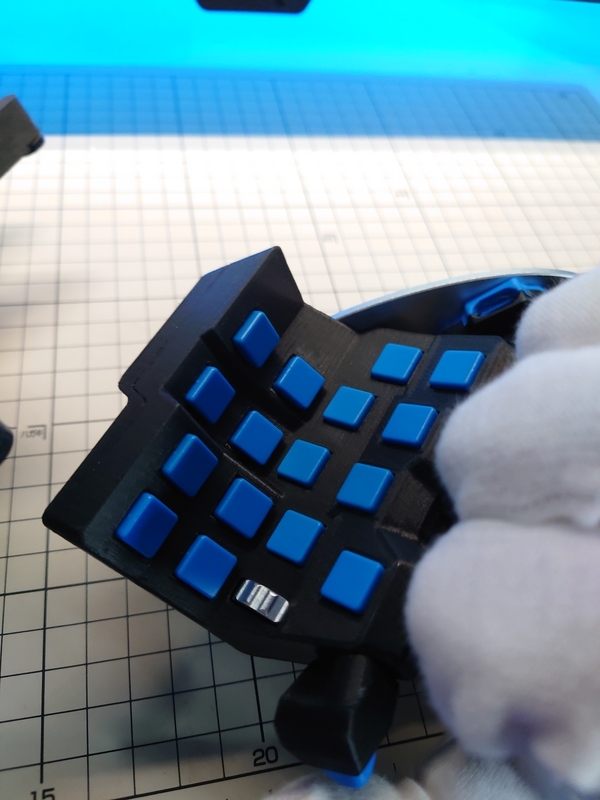 Azeron Cyro 右手用 Amazon | アゼロンサイボーグ ゲーミングキーパッド(アゼロン