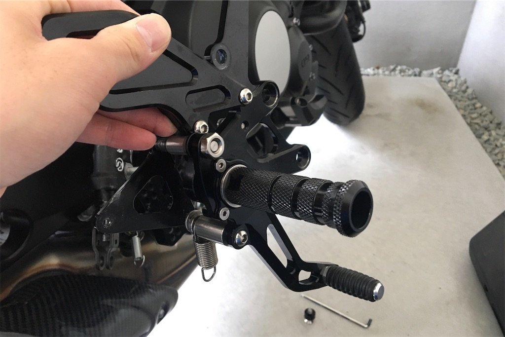 Xsr900 中華バックステップの分解整備 ゆっくり急げ