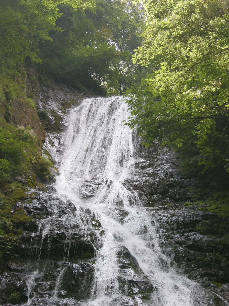 迫力の丸神の滝