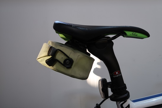 ミニマリストサイクリストになるなら Ortlieb オルトリーブ サドルバッグ マイクロ おおやようこの自転車 ヨガ
