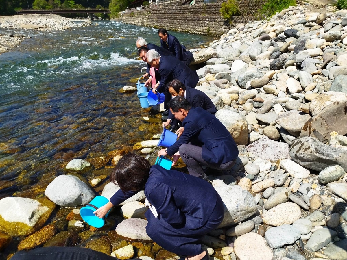 4月22日のブログ「週末の10キロのジョグ、板取川洞戸観光ヤナの開所式、「清流の国ぎふ芸術祭 Art Award IN THE CUBE ...