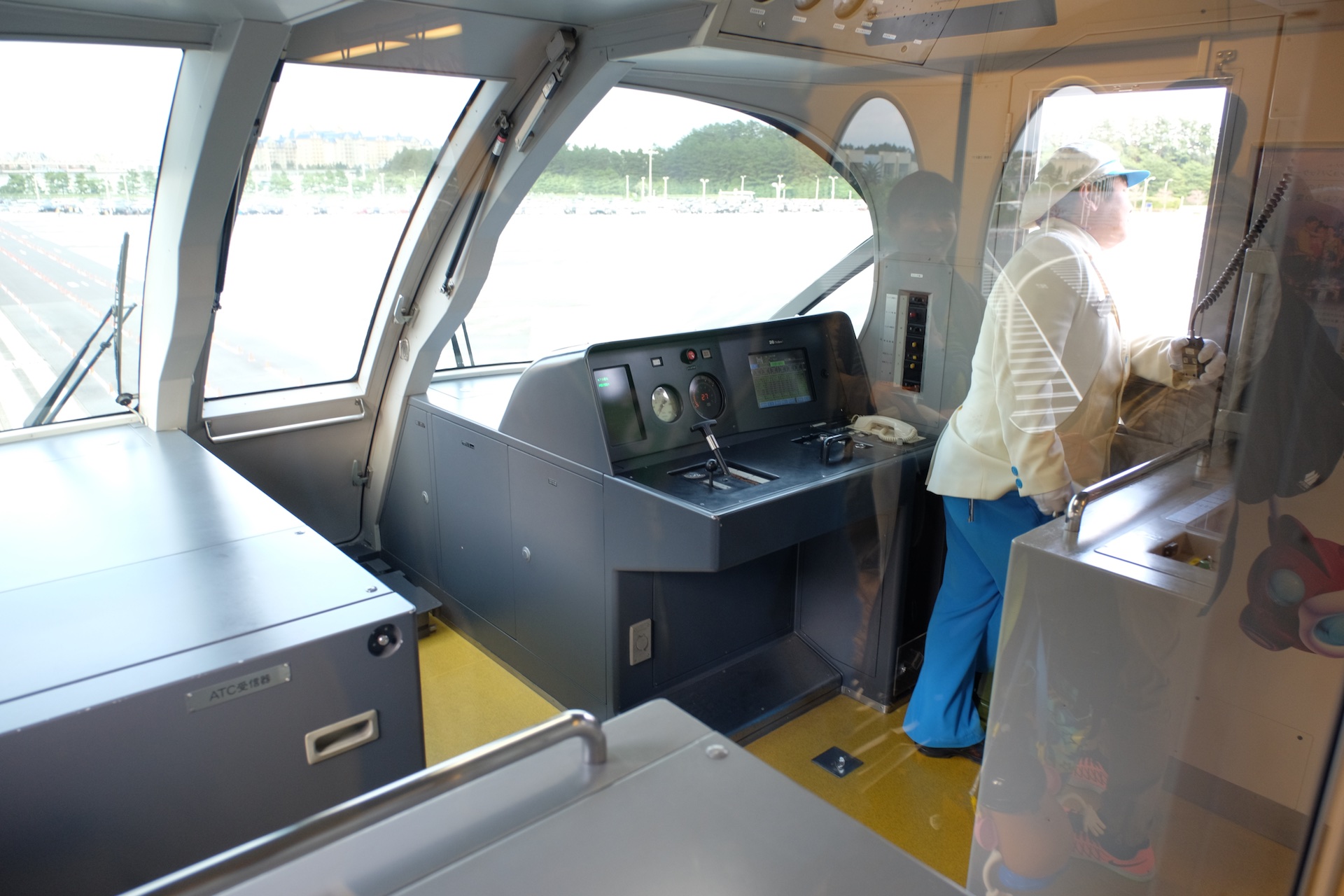 最先端の交通システム乗り比べ In 千葉 Yの王宮