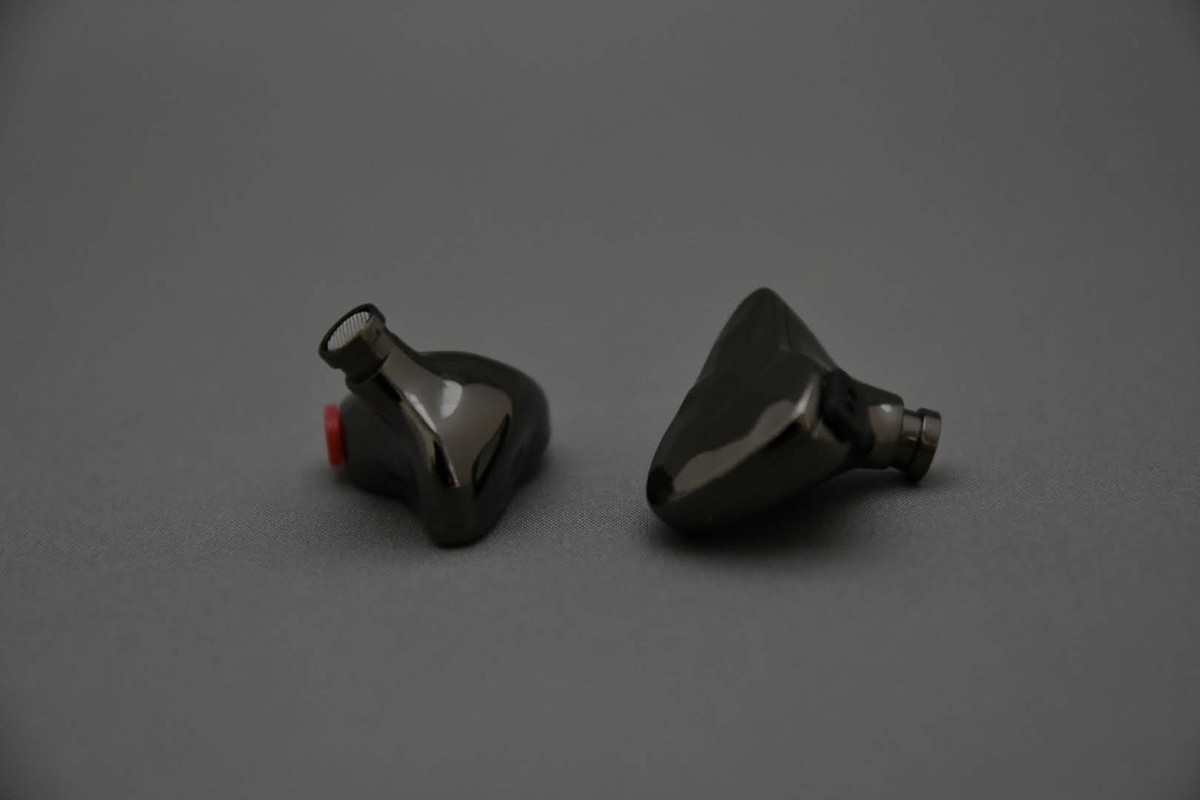 レビュー】IKKO OH10 Obsidian（中華イヤホン）バランスがよくボーカル