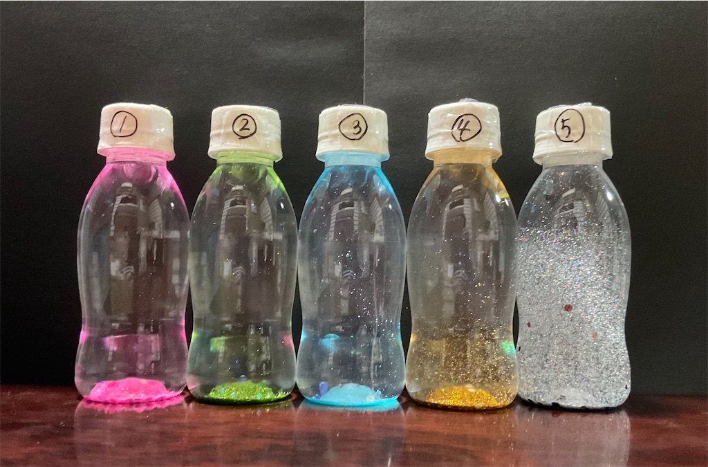 6 143 手作りおもちゃ ペットボトルのスノードーム 何気ない日々の生活に保育のヒントを見つけたい