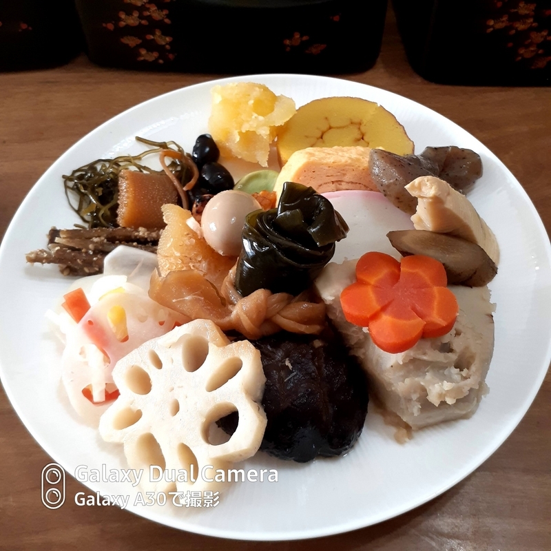 輪島塗り 3段重 おせち料理 輪島塗漆器の老舗専門店「田谷漆器店」