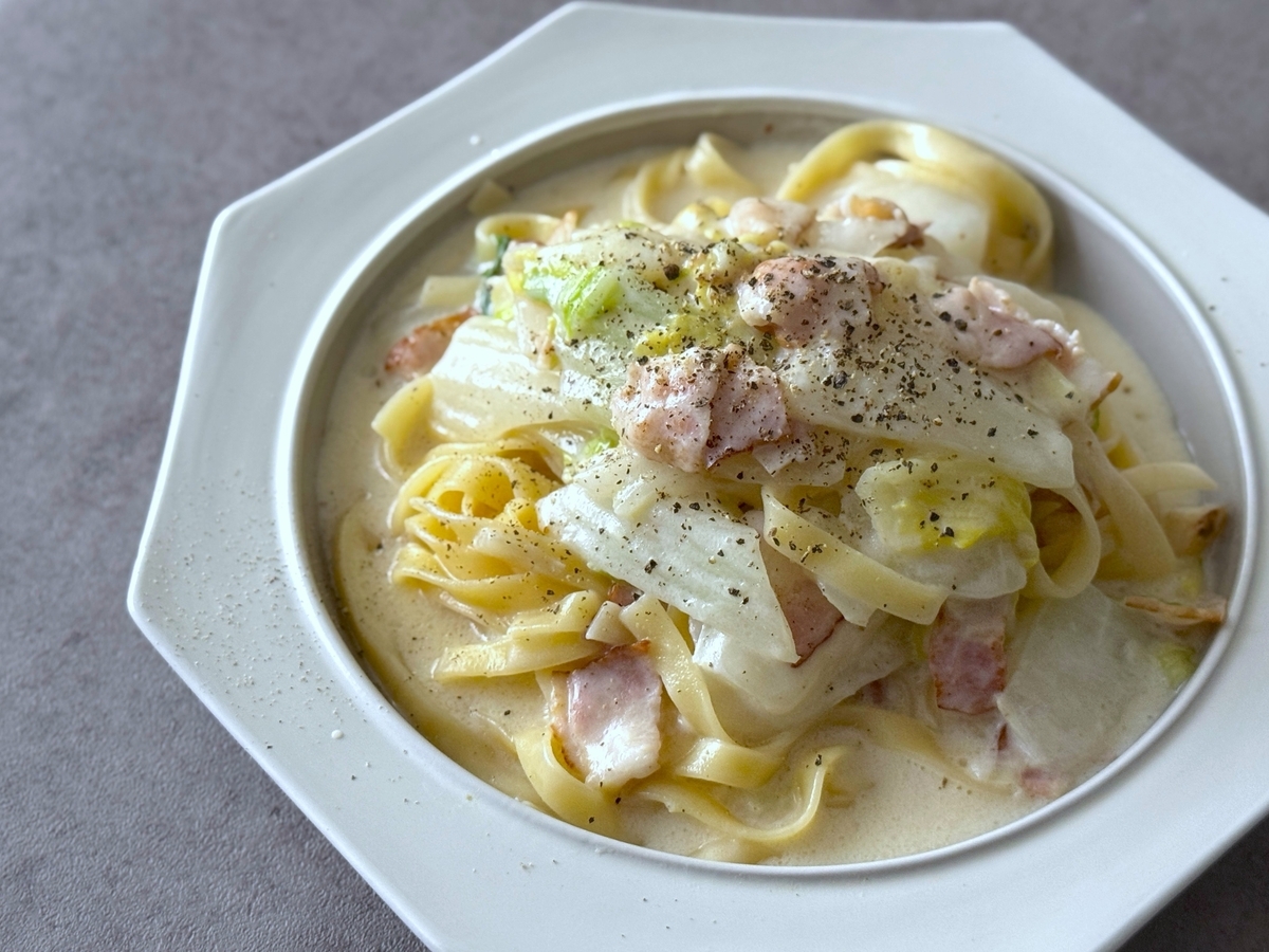 家でフェットチーネを美味しく茹でる“さじ加減”。元イタリアン料理人が教える「ワンパンチーズフェットチーネ」