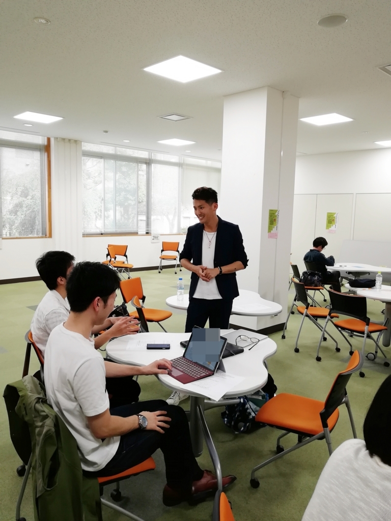 参加者からの質問に回答する きーたんさん