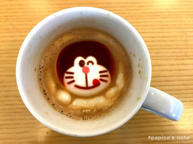 藤子不二雄ミュージアム　カフェ　ドラえもんフロートマシュマロコーヒー