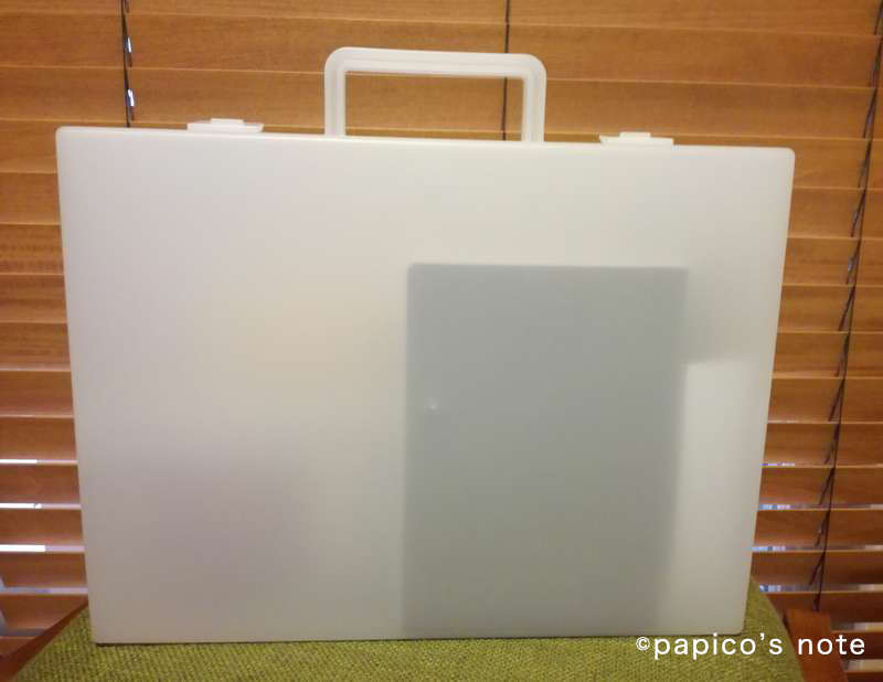 無印良品　自立収納できるキャリーケース　立てた状態