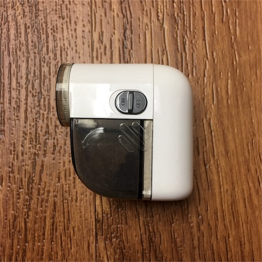 100均の毛玉取り器で毛玉ケア 雑記ブログinアメリカ