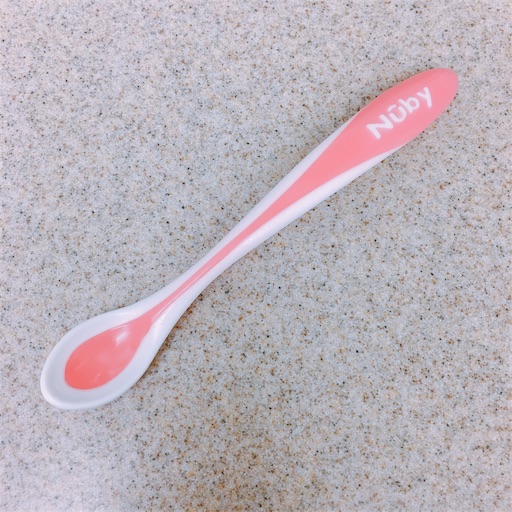 離乳食 温度で色が変わるスプーンが便利 雑記ブログinアメリカ