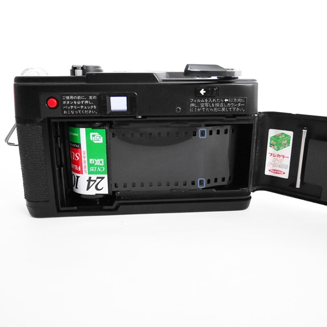 Flash Fujica Date コンパクトフィルムカメラ FLASH FUJICA Date フラッシュフジカデートの解説・作例 – 御部スクラ