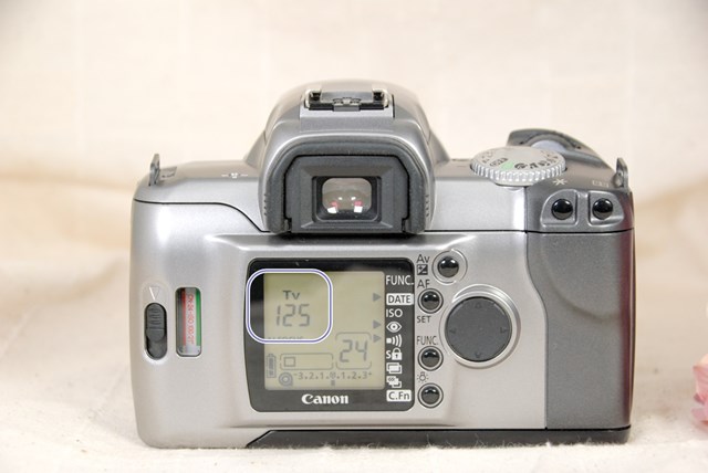 フィルムカメラ Canon EOS Kiss 7 最新のフィルムカメラ】CANON EOS Kiss 7レビューです。機能