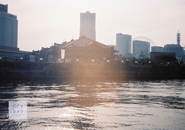 ハーフカメラCanon Demi Sで、横浜夜景撮影 | 使用フィルムUltramax400
