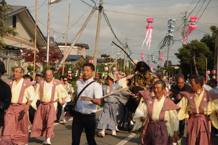 奇祭】牛乗り・くも舞いを見に行く - 知識の塵の中に蟄居していても