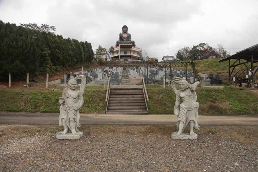 観光 ナムナム号に乗って愛子大仏に寺参り墓参り 知識の塵の中に蟄居していても宇宙の秘密を知悉することはできない 観光 ナムナム号に乗って愛子大仏に寺参り墓参り 知識の塵の中に蟄居していても宇宙の秘密を知悉することはできない