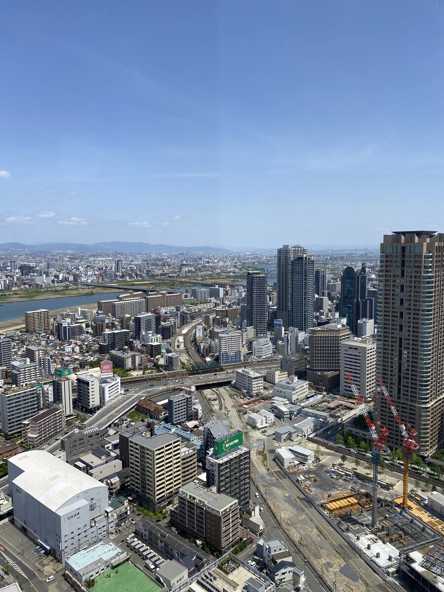 梅田スカイビル空中庭園から