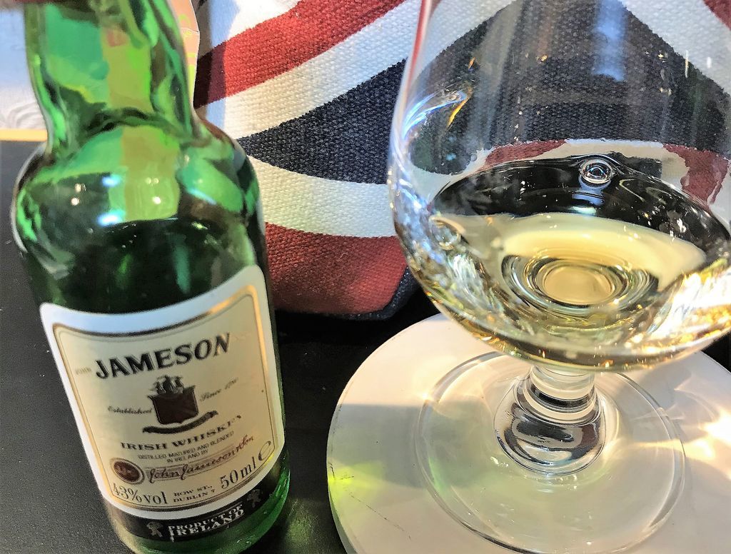 アイリッシュ　ジェムソン　JAMESON ウイスキー　旧ラベル　オールドラベル