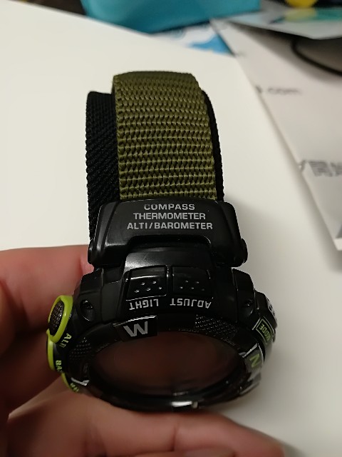 カシオ　プロトレック　PRW 1500CAJ 3JR G-SHOCK PROTREK (PRW-1500CAJ-3JR)のベルトを交換する方法 - パスコー