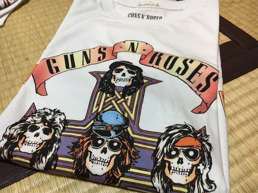 【芸能人着用】GANNI ホワイト Future ヘビーウェイト長袖シャツ 芸能人着用】GANNI ホワイト Future ヘビーウェイト長袖シャツ