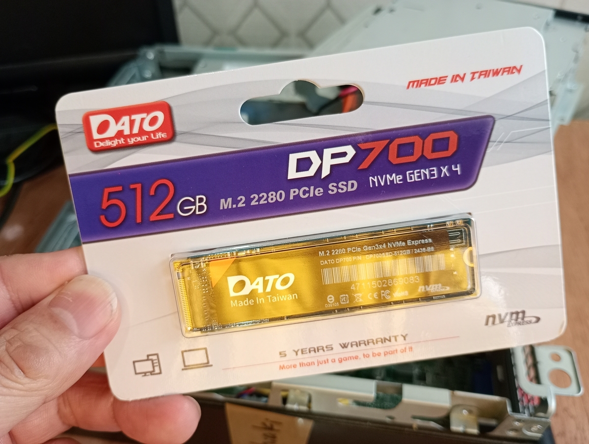 Vostro 3471 デル NVMe SSD ハイスペックPC 4K DELL Vostro 3471のSSDはNVME不可でSATAのみなので注意