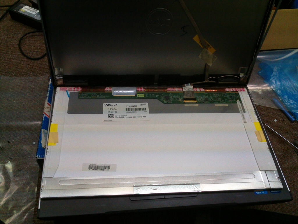Ecran Pour Dell Vostro 3560 (P24F) - Plasturgie Endommagée - Occasion