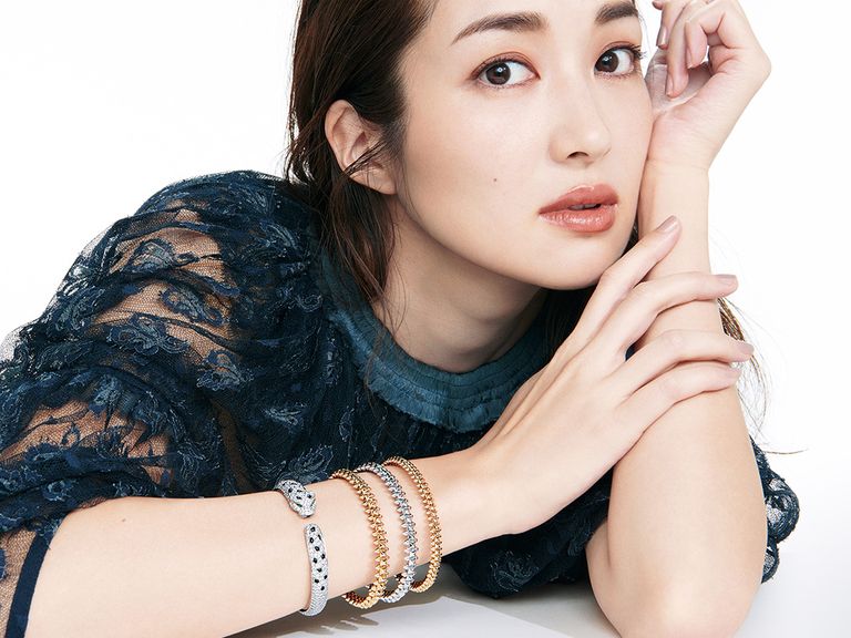 幸運を味方に 高梨 臨さんと装う 開運バングル Peachredrum