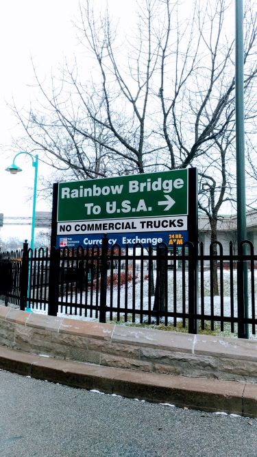 国境を渡る カナダからアメリカへ歩いて国境を越えた時の話。 - アキアカネのゆくえ