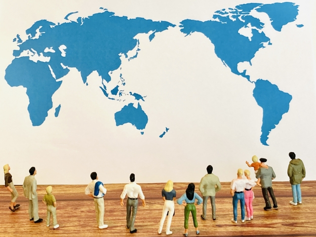 ディズニーの誕生日シール！貼る場所や行く場所でオススメはここ！私の体験談も！2