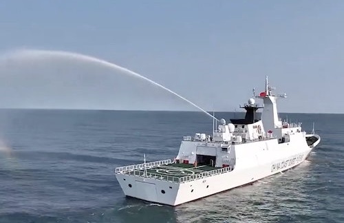 中国海警局】054A型海警船、大きなヘリ甲板と小さなヘリ格納庫