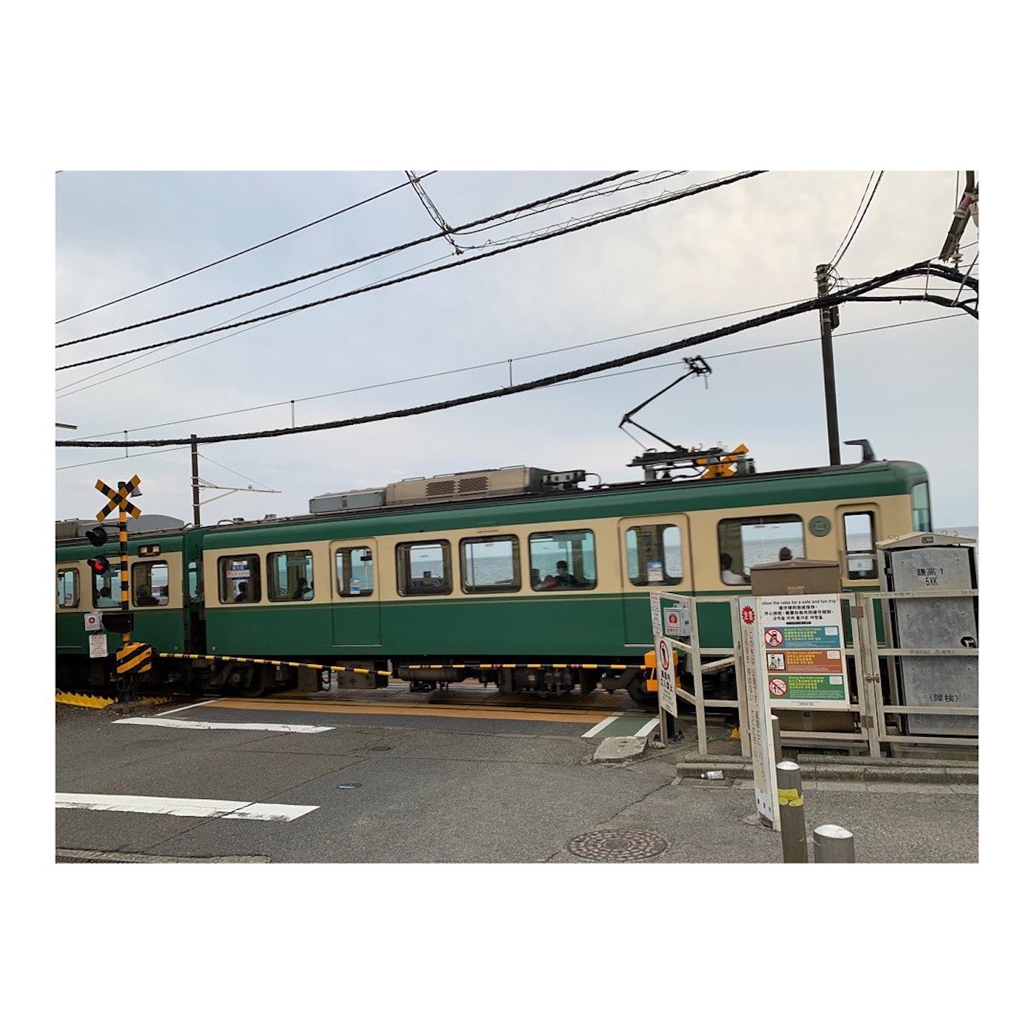 鎌倉高校前駅 江ノ島電鉄 江ノ電 鎌倉高校前踏切 鎌倉高校前 鎌倉高校前駅 スラムダンク Slumdunk 聖地 東京グルメブログーカフェ レストラン紹介