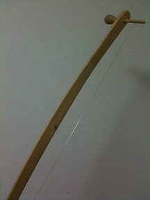 ギター？口琴？ いいえ、マウスボウです - 世界音楽紀行