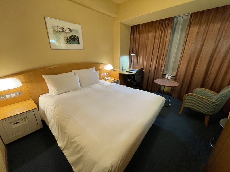 品川プリンスホテル 客室 ベッドとテーブルの配置