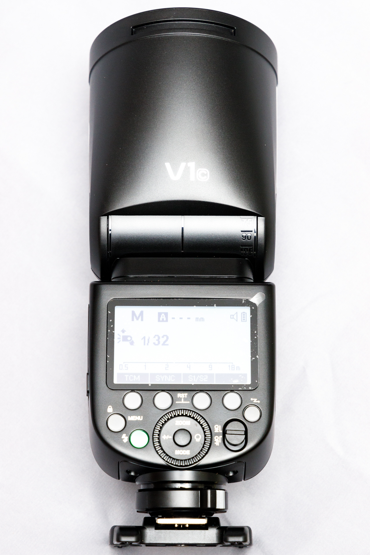 Godox のラウンドヘッド・クリップオンストロボ（Godox V1-C