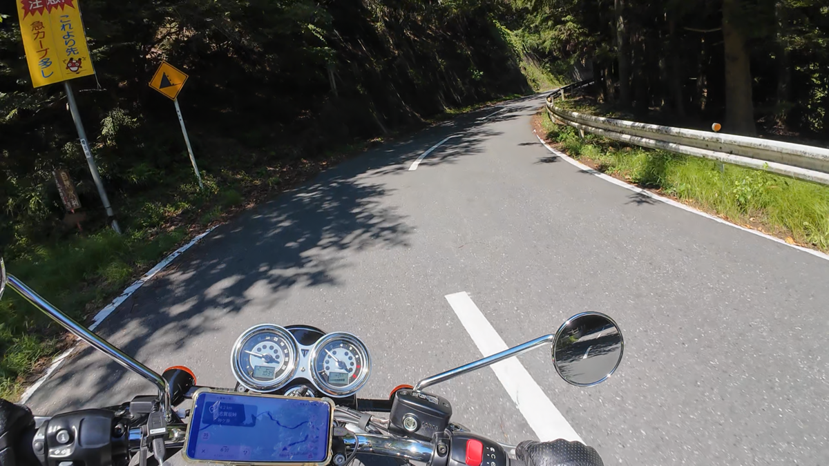 志賀坂峠の峠道