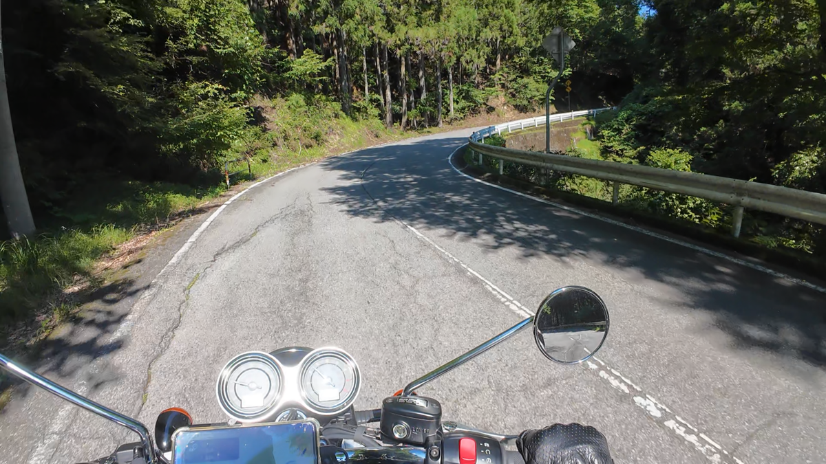 土坂峠の峠道