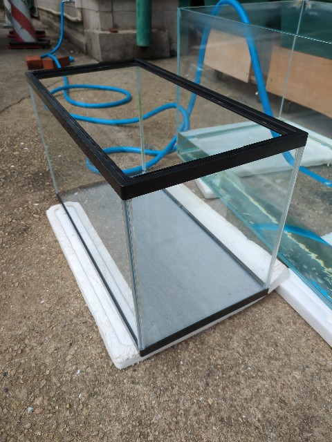 水槽買い取らせてくださいね【ペットバルーン・大阪・ADA・中古・買取