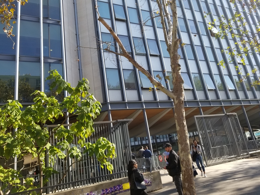 パリ大学事情 二号線 パリ大学事情 二号線