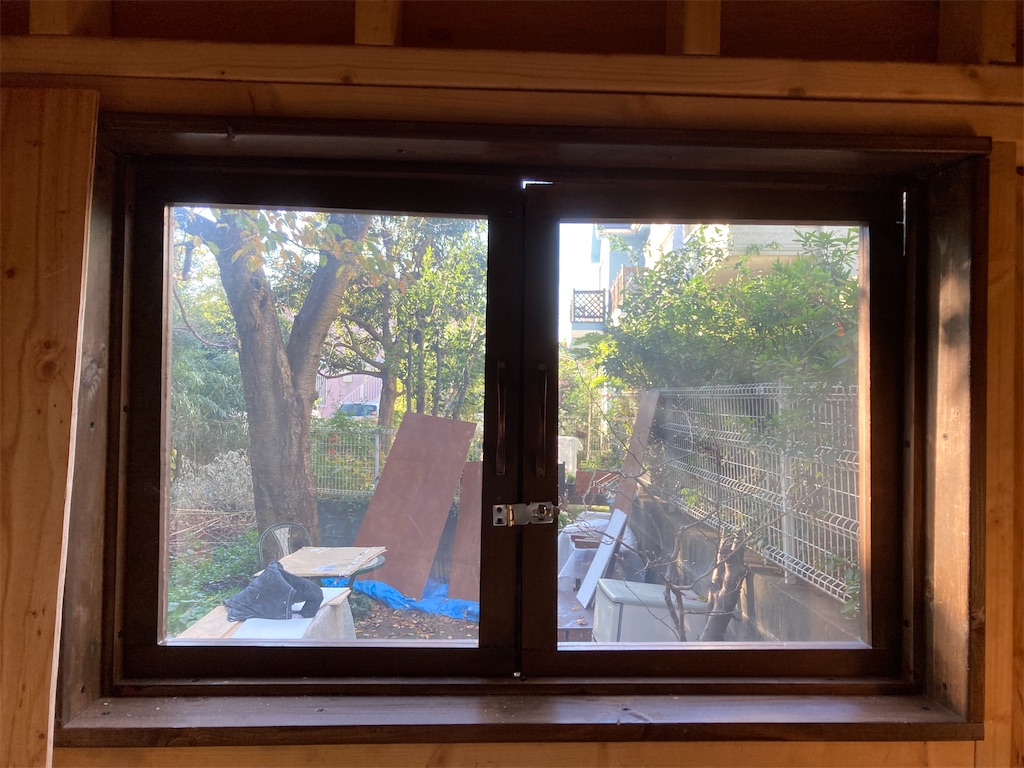 天窓など創意工夫に小さなアルミサッシ4個セット　ドゥーパやDIY、小屋作りに 天窓など創意工夫に小さなアルミサッシ4個セット ドゥーパやDIY、小屋作り