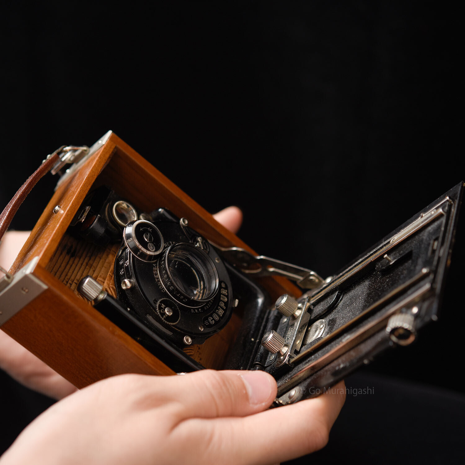 トローペンアドロ（100歳超え(1921年製)のドイツのカメラ）をあやつる