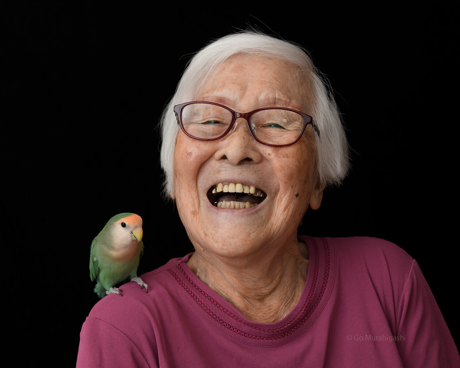 ピーちゃん（4歳）♂コザクラインコと大事なご家族」おと写真館