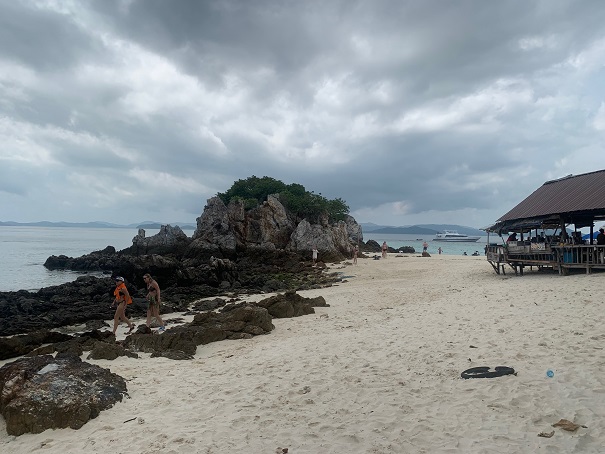 f:id:phukettown:20191121115107j:plain f:id:phukettown:20191121115107j:plain