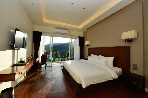 f:id:phukettown:20200317125453j:plain