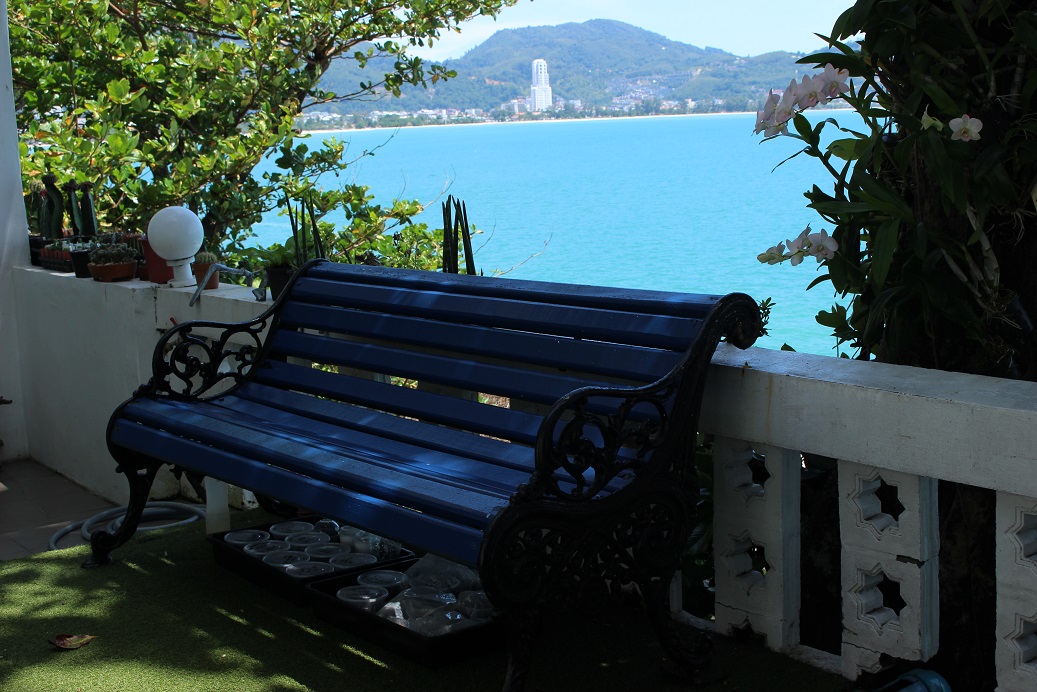 f:id:phukettown:20200929220349j:plain f:id:phukettown:20200929220349j:plain
