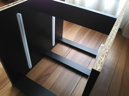 いつまでも適当じゃいられない、のでIKEAのベッドサイド ...