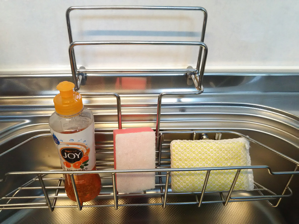 シンクを掃除するスポンジはどこに置くのがベストなのか キレイな家を目指したい